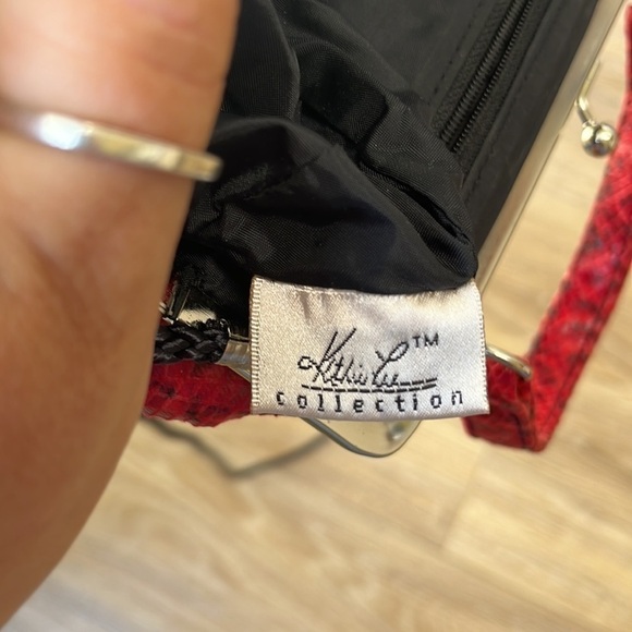 VINTAGE Kathie Lee Red and Black Python Clutch Bag with Strap - Picture 4 of 10
